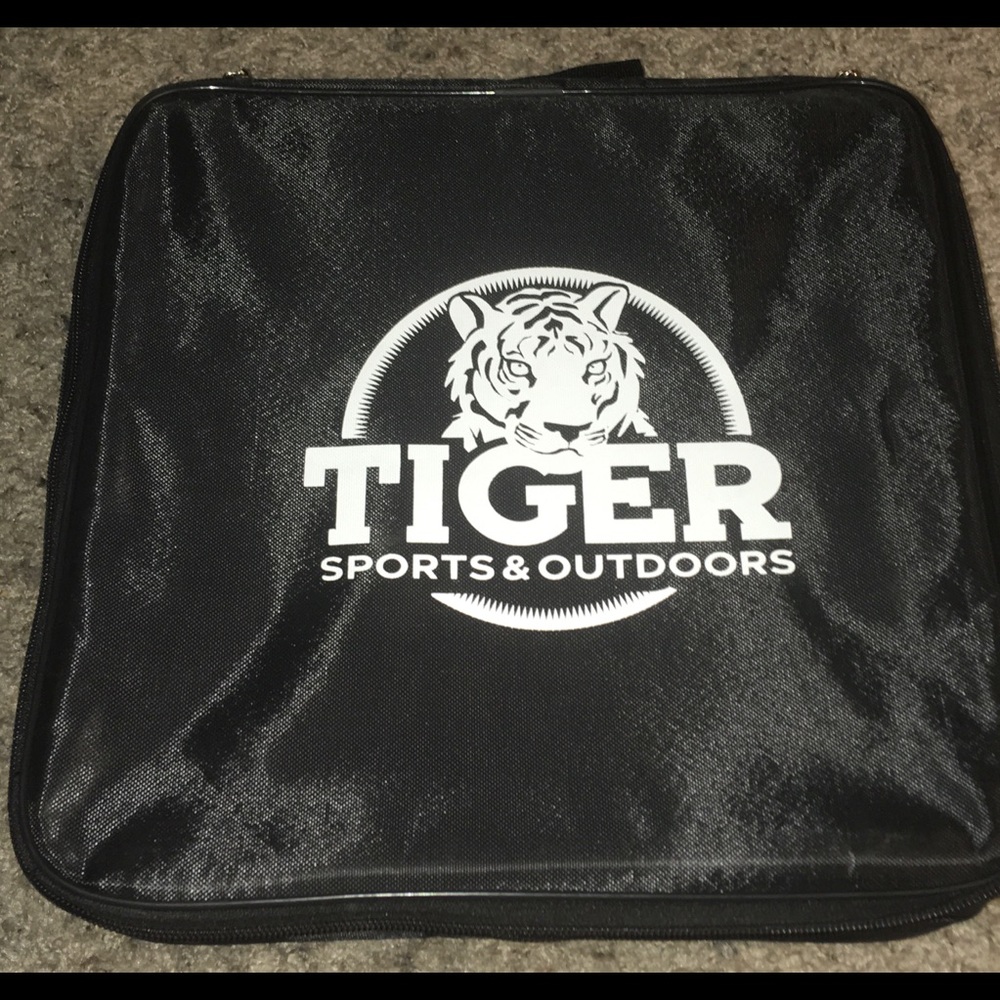 Tiger Sports Ping Pong Paddles & Balls Set of 4 BN